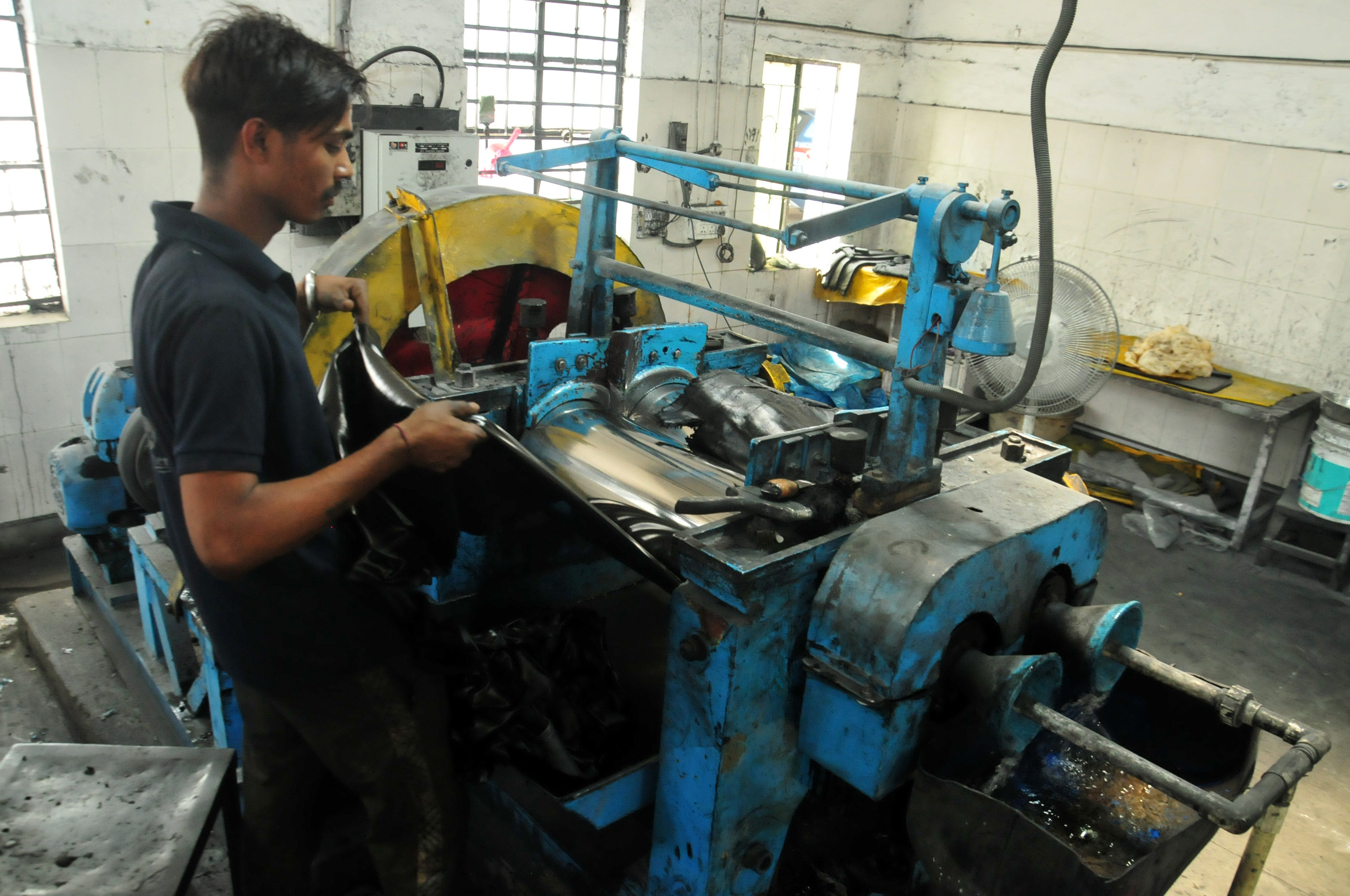 Rubber flat washers quality inspection in Mohali